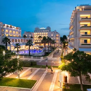 Corallo 4*, Riccione Italia