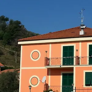 https://albergo-jolanda.hotelitalianriviera.com