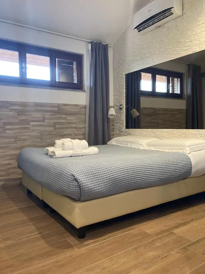 Villa Cuore Tavernerio Guest house