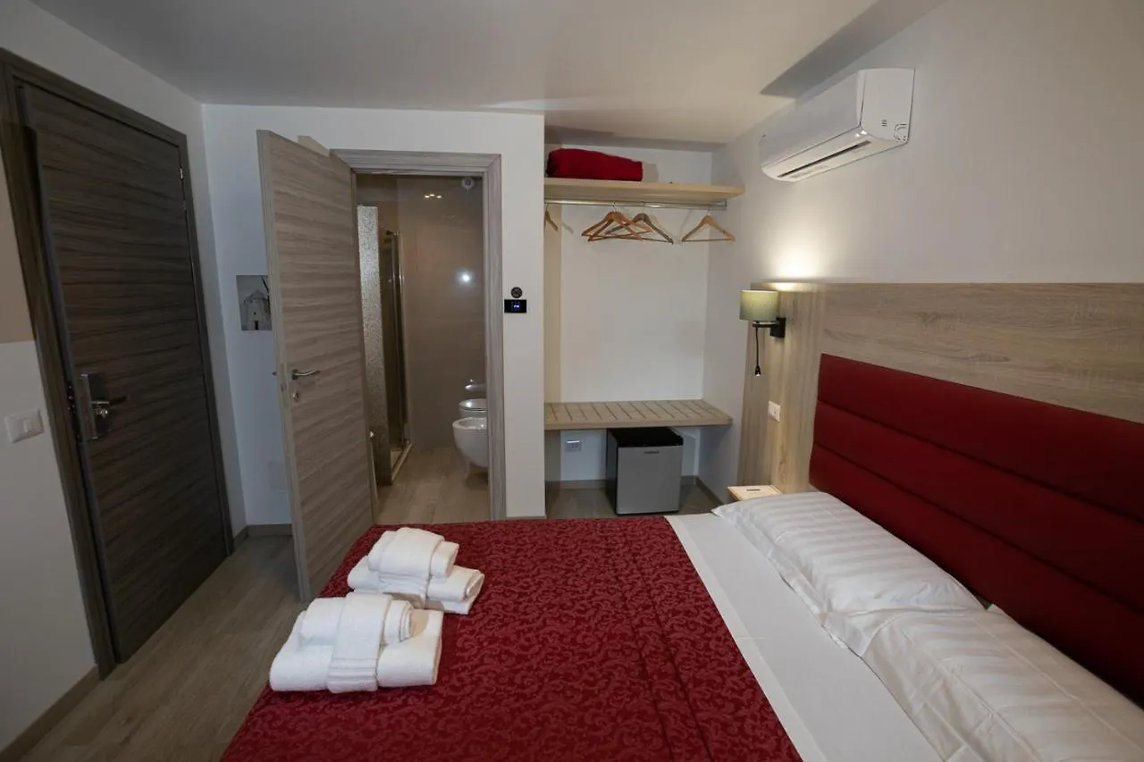 Villa Cuore Tavernerio Guest house
