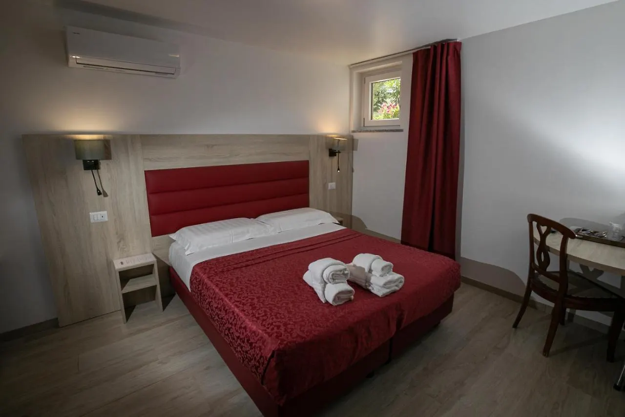 Villa Cuore Tavernerio 0*,  Italy